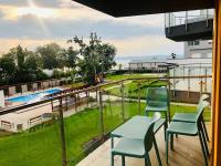 Admiral Lakeside Luxury Apartment - Bed and Breakfast Siófok