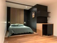 Appartement avec jacuzzi dans la chambre et piscine aux beaux jours - B&B Vaudancourt