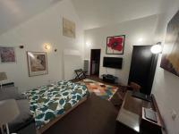 Deluxe Double Room with Shower