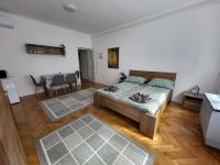 B&B Pécs - Downtown Studio Apartman - Bed and Breakfast Pécs