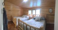 Doppelzimmer 3 mit Queensize-Bett und Bergblick