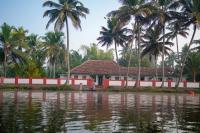 B&B Alappuzha - Kuttanad Kayak Club by Lexstays - Bed and Breakfast Alappuzha