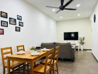 3 bedroom landed beside Jonker Taman Kota Laksamana 150A by Myplace - B&B