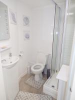 Whinstone Holiday Home in Falkland - Sleeps 8 - Chambres d'hôtes Falkland