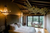 Deluxe Suite (Check-in 5pm)