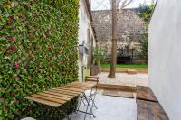 Rare! private garden in Paris, close to Sacre Coeur Basilica! - Chambres d'hôtes Paris