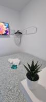 Mini Estudio JACUZZI DOBLE SEVILLA "POLIGONO INDUSTRIAL"