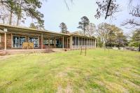 Mineola Lake House with Dock and Fire Pit! - Chambres d’hôtes