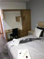 Chambre Lit King-Size - Vue sur Piscine