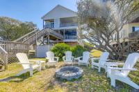 B&B Emerald Isle - Waterfront Emerald Isle Home with Dock Access! - Bed and Breakfast Emerald Isle