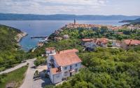 Apartment in Vrbnik - Insel Krk 13594 - Chambres d'hôtes Vrbnik