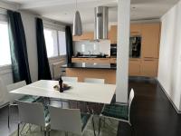 Appartement Tourbillon centre-ville - Bed and Breakfast