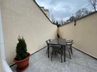 Design europarlament apartment with private terrace - B&B
