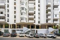 WHome Chic & Stylish Retreat in Estoril's Finest Location - Chambres d’hôtes Estoril