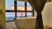 NEW Cozy Seaview Bali Residences Studio 4pax near Jonker - Ferienwohnung