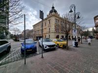 Center Apartment Mlynska Kosice with private Parking - B&B