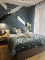 Apartament AMSTERDAM w centrum z prywatnym zadaszonym parkingiem - IZBY PODHALAŃSKIE - Chambres d'hôtes Nowy Targ