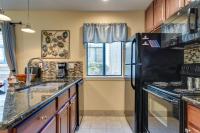 Englewood Apt with Patio in Denver Tech Center - B&B Englewood