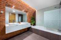 The Old Brick Factory - B&B Albardeira
