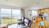 B37 Ebb Tide, Riviere Towans - B&B