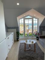 Estudio impresionantes vistas con terraza y piscina - B&B Baiona