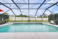 Contemporary Lutz Home Private Pool, Pet Friendly - B&B