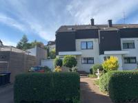Private Studio Apartment with Balcony in Dortmund-Brackel - B&B