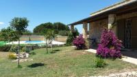Villa con 2 Camere da Letto