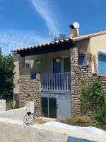 Jolie maison dans village médiéval. Bouchet - B&B Bouchet