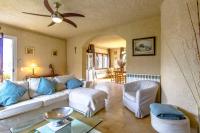 Catalunya Casas Unique Costa Brava Abode with train access to BCN - B&B Santa Coloma de Farners