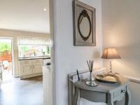 Hunters Lodge, with parking for one car - B&B Lincoln