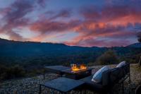 Fairy Tale 13-acre Sunset Villa at Windy Gap Valley near Yosemite - Chambres d'hôtes Ahwahnee