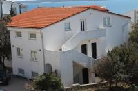 Apartment mit Balkon