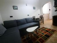 Lovely and quite appartament 1-4 5Maji - B&B Tirana