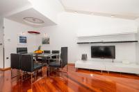 Apartment mit Balkon