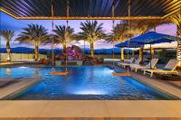 Chateau Giraffe, a Unique Luxurious Estate - B&B Bermuda Dunes