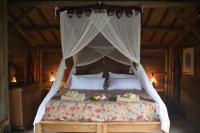 Bungalow with Garden View