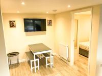 Badgers Sett 2 Bedroom sleeps 4, The New Inn Viney Hill, Forest of Dean - Chambres d'hôtes Blakeney