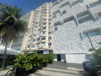 Studio completo ENTRADA pela PRAIA DE COPACABANA, com ar, wifi, netflix, até 4 pessoas, pauloangerami AA3806 - B&B