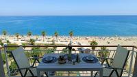 Maremare, really on the Beach, with private parking - B&B Savona