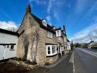 B&B Shipston on Stour - The Lion, Tredington - Bed and Breakfast Shipston on Stour