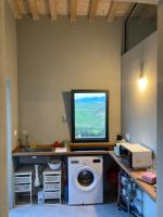Dream House in Terricciola with unic country view and terrace WiFi AC - Chambres d'hôtes Terricciola