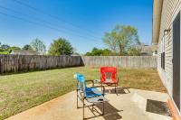 Navarre Vacation Rental Home ~ 4 Mi to Beach! - Chambres d'hôtes Navarre