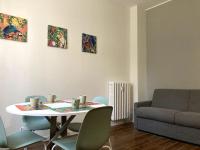 Mangio one Apartment/ Dergano - Bed and Breakfast Milaan