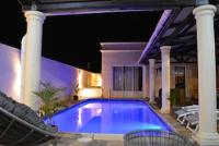 Villa Laurier - Magnifique Villa avec piscine privée à 550 m de la plage - Chambres d'hôtes Trou aux Biches