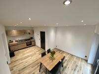 Wunderschöne 2,5 - Zimmer- Ferienwohnung mit Terrasse und Fernblick im Vordertaunus - Ferienwohnung Schmitten