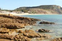 Entire flat 70sq m at Luz just 400m beach distance - B&B