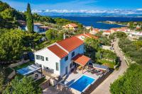 B&B Lukoran - MY DALMATIA - Sea view villa Nana with private swimming pool - Bed and Breakfast Lukoran