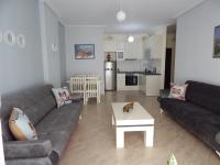 Modern Spacious 1 Bedroom Flat Next to the Beach - Chambres d’hôtes Vlora