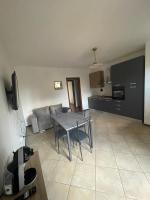 Casa Anna-Appartamento con garage- - Bed and Breakfast